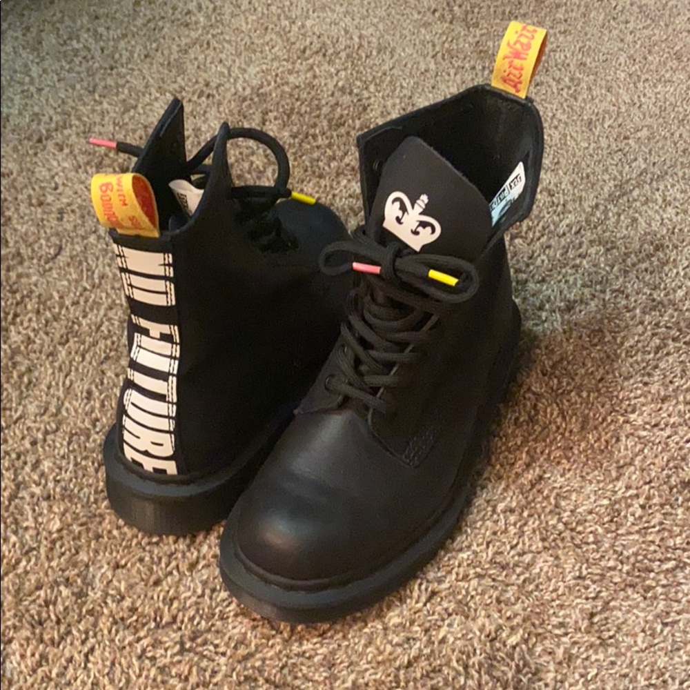 Dr. Martens Sex Pistols No Future edition